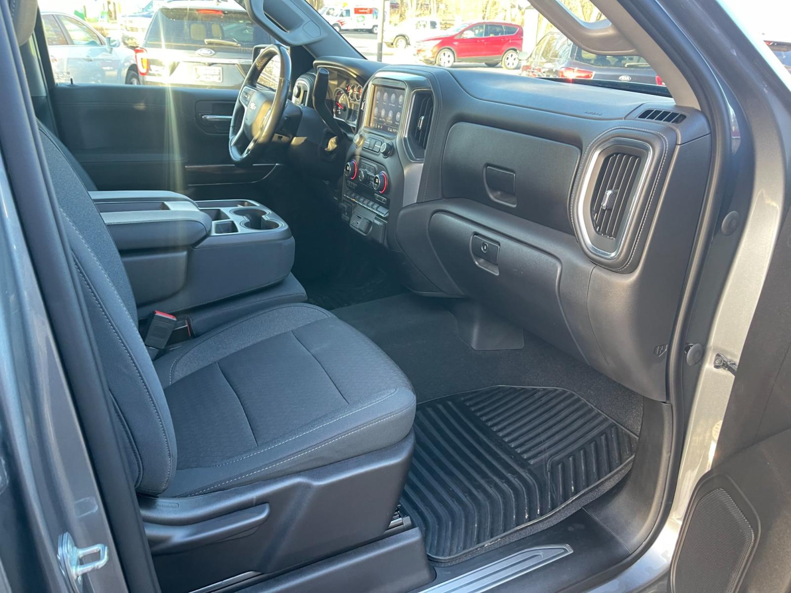 2020 Gray /Black Chevrolet Silverado 1500 LT Crew Cab 4WD (3GCUYDED4LG) with an 5.3L V8 OHV 16V engine, 8-Speed Automatic transmission, located at 11115 Chardon Rd. , Chardon, OH, 44024, (440) 214-9705, 41.580246, -81.241943 - This 2020 Chevrolet Silverado 1500 LT Crew Cab with the 5.3L V8 and an 8-speed automatic transmission, equipped with the Z71 package and All Star Edition, offers a compelling mix of power, off-road capability, and comfort. The addition of LED headlights enhances visibility in all conditions, while t - Photo #42
